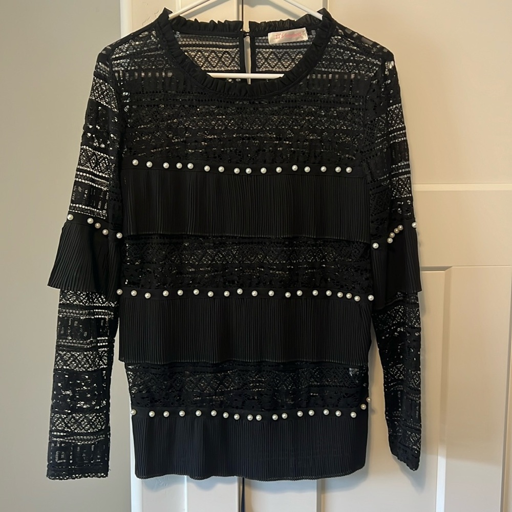 Women’s black, long sleeve blouse size large NWT